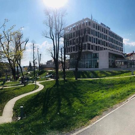Hotel Kras Postojna Exterior foto